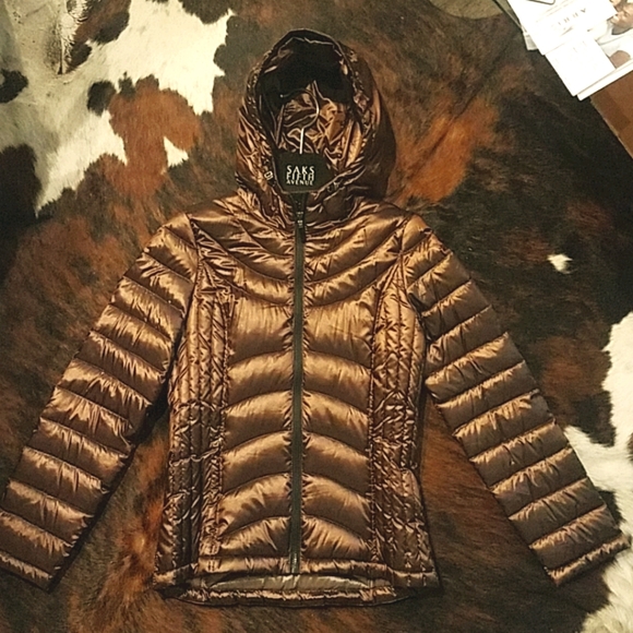 Andrew Marc Jackets & Blazers - NWOT Down Sweater Puffer Jacket in Shimmery Bronze